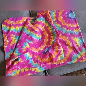 Tie dye throw blanket